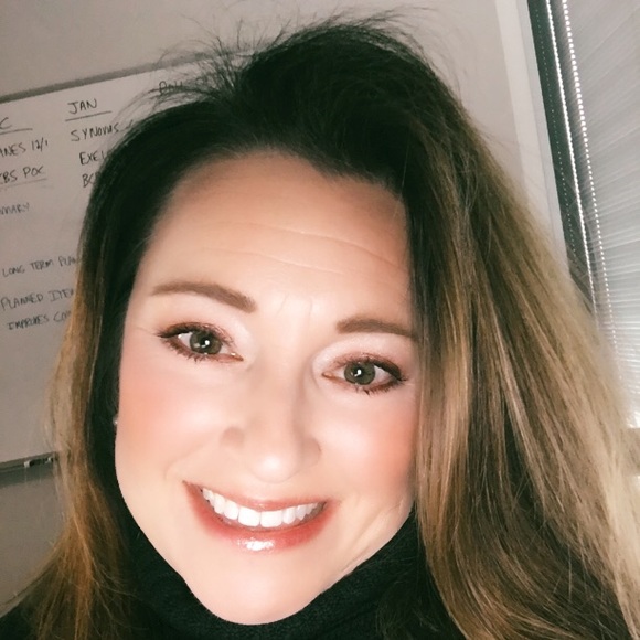 Meet your Posher, Dana - Picture 1 of 1